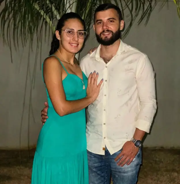Foto de Raphael e Esposa